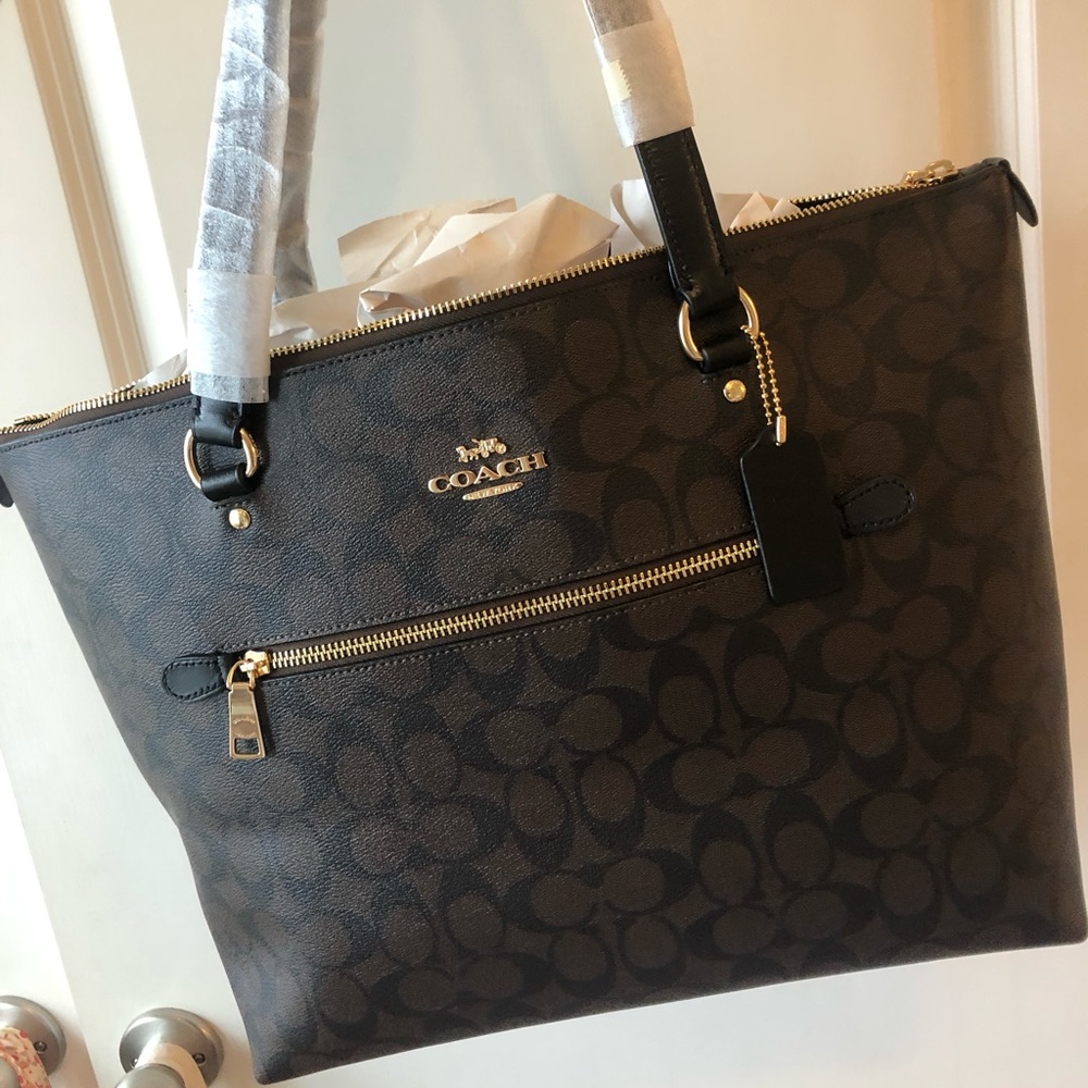 Authentic Coach Tote brand new